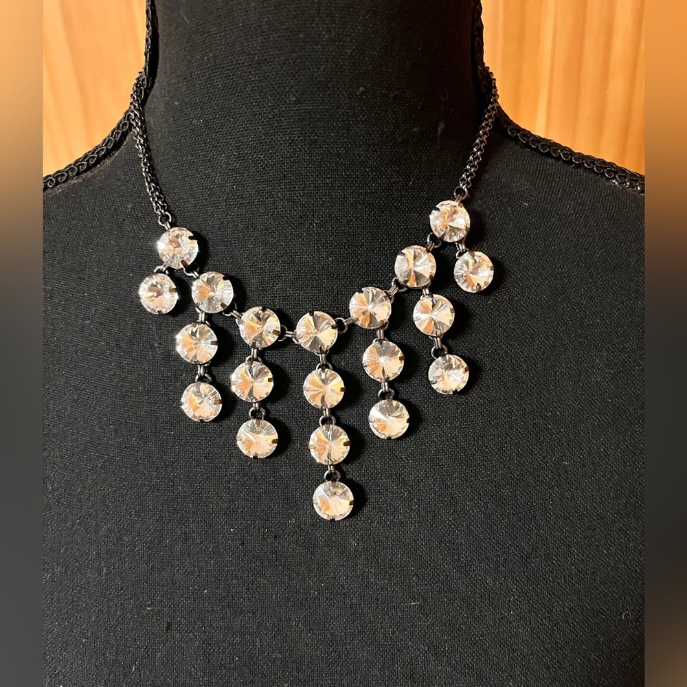 Chico’s Silver Crystal Raindrop Statement Necklace Black Chain Bib Runway Stage